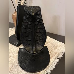 SOLD-Black owl iron bookends